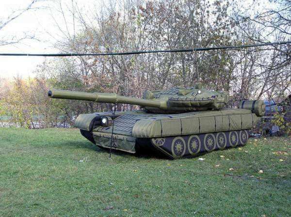 红河陆地军事假目标坦克